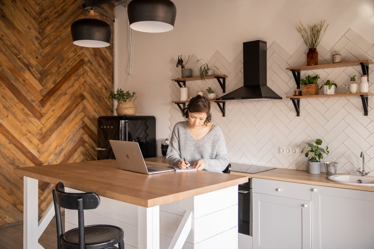 Este realist să trăiesc doar dintr-un business mic?